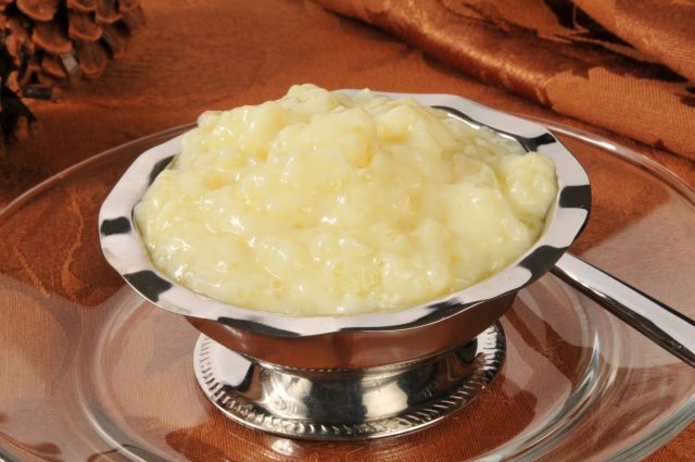 A bowl of tapioca or rice pudding
