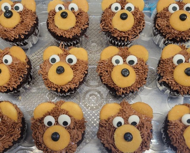 bear face cupcakes