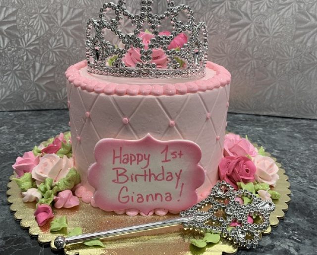 pink princess round birthday cake